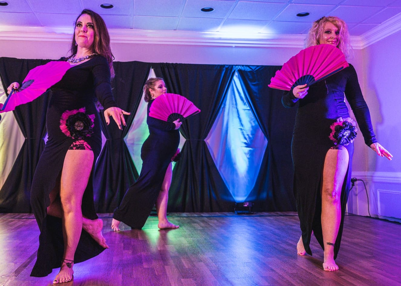 Bellydance instructors with fans
